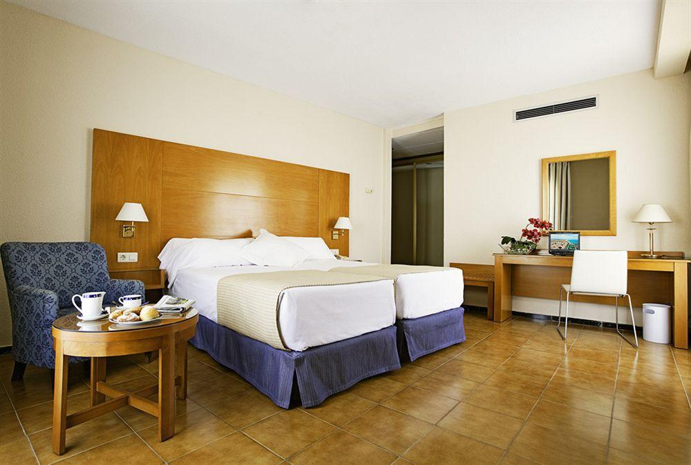 Tryp Ciudad De Alicante Hotel Szoba fotó
